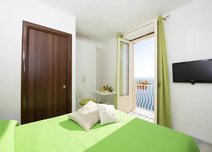 도나 줄리아 아말피