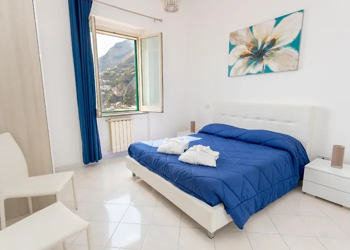 唐娜·朱利亚酒店 住宿加早餐酒店 4*