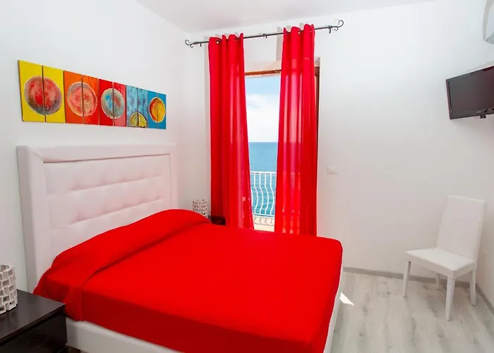 唐娜·朱利亚酒店 4*