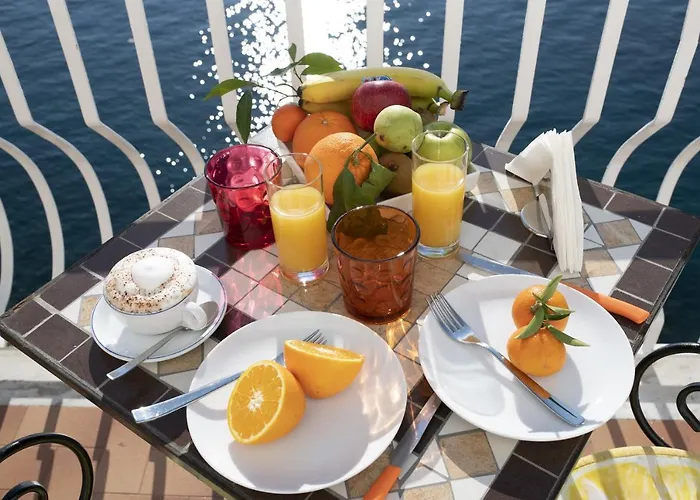 唐娜·朱利亚酒店 4* 阿马尔菲