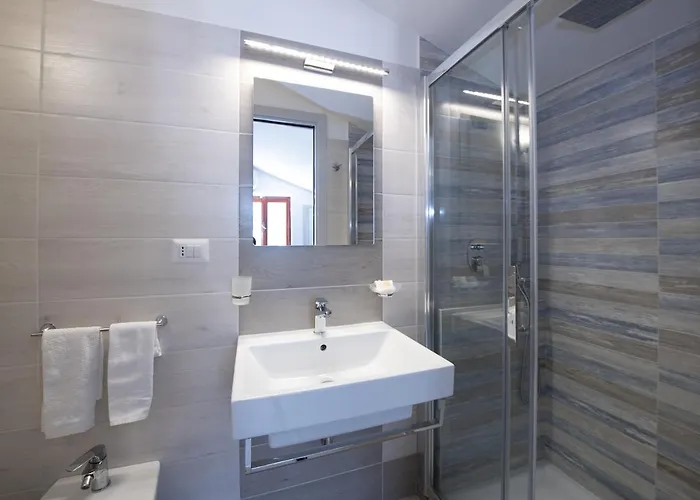 唐娜·朱利亚酒店 住宿加早餐酒店 4*